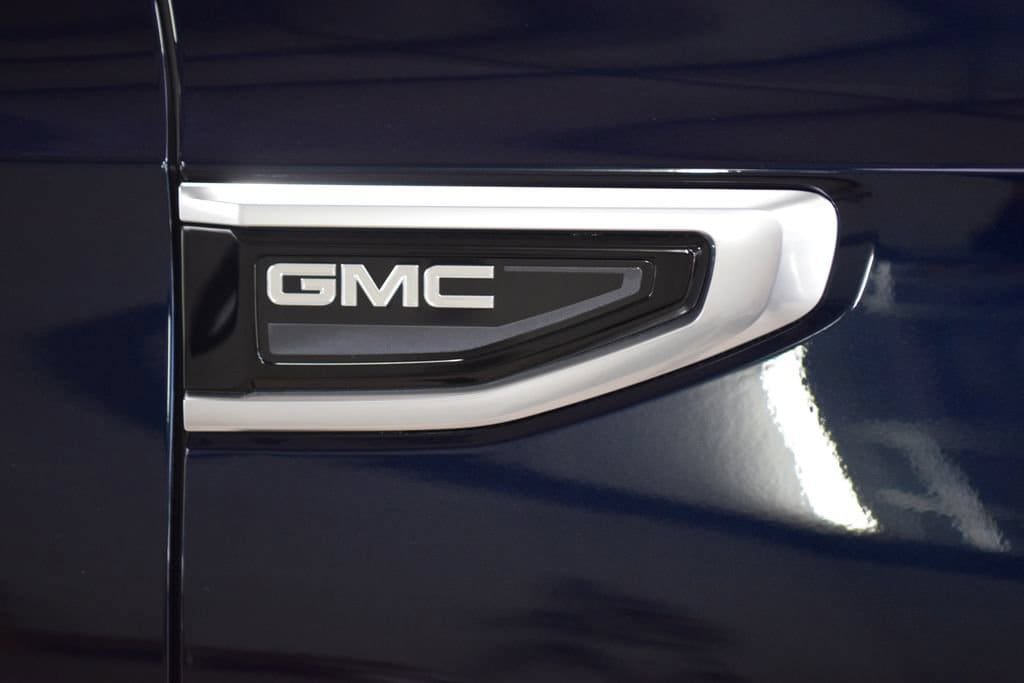 Used 2024 GMC Yukon Denali AWD/4WD image 16