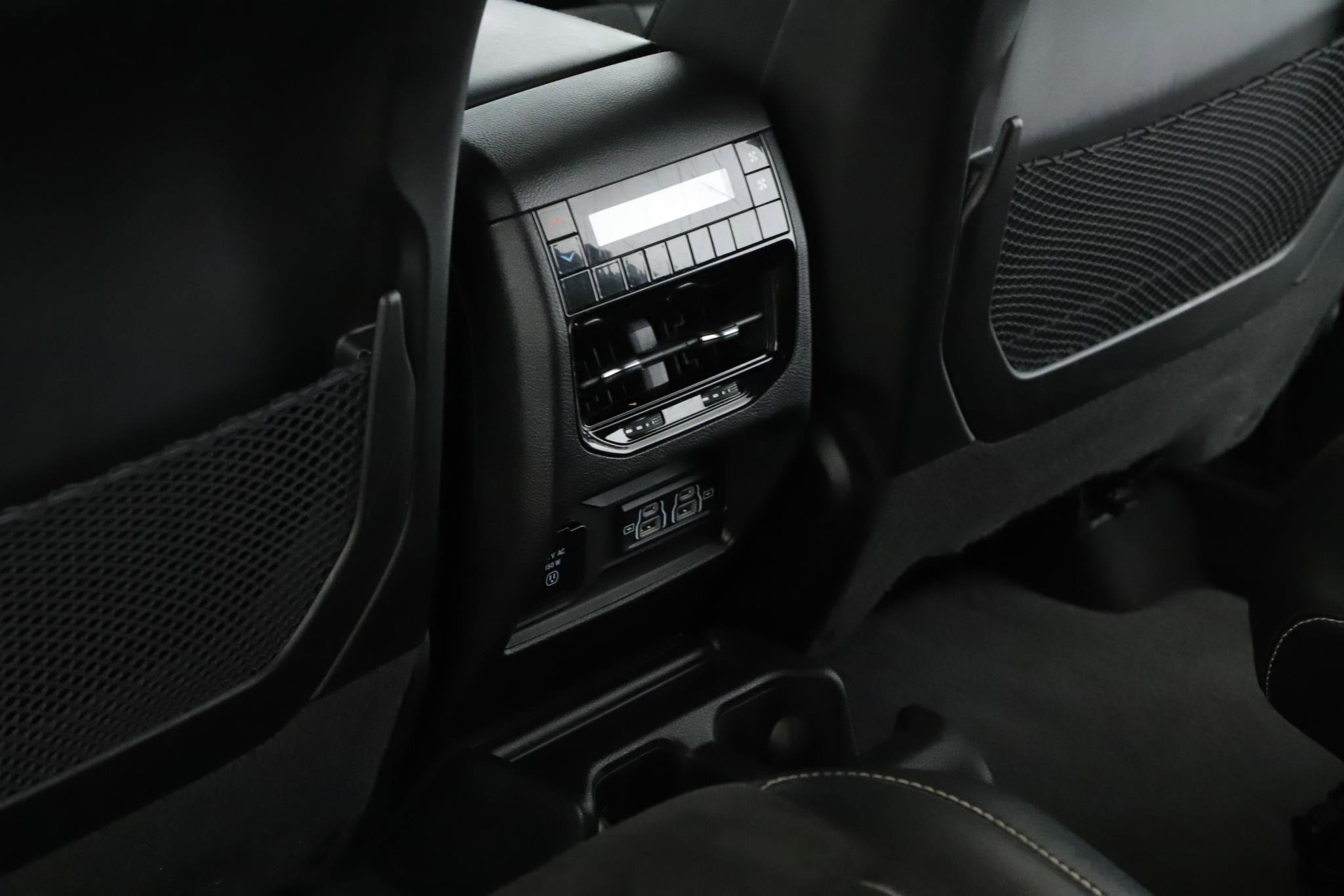Used 2023 Jeep Grand Cherokee L Laredo image 7