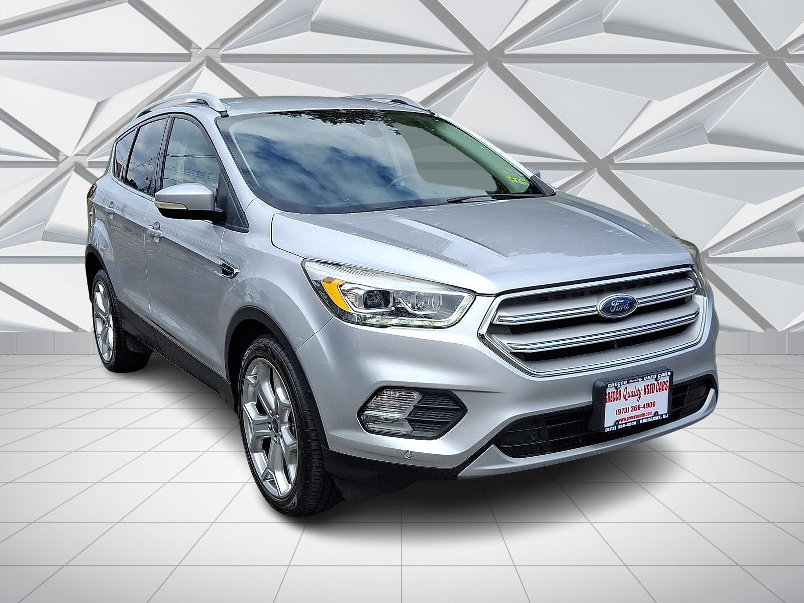 Used 2019 Ford Escape Titanium AWD/4WD image 2