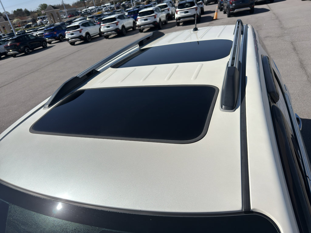 Used 2010 GMC Acadia SLT image 22