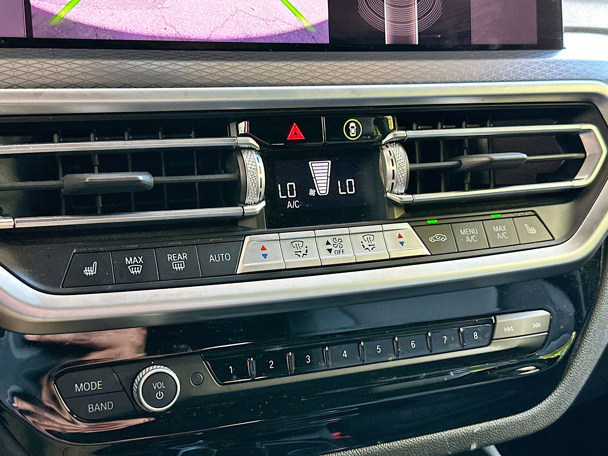 Used 2023 BMW X4 xDrive30i w/ M Sport Package image 16