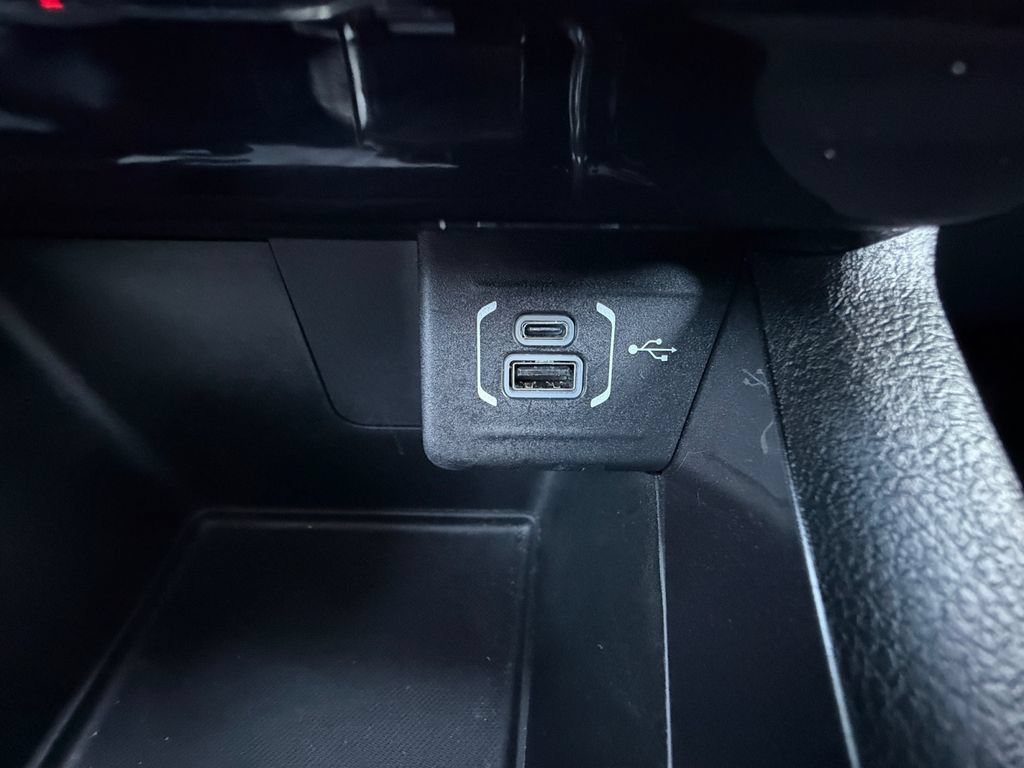 Used 2022 Jeep Compass Latitude FWD image 29