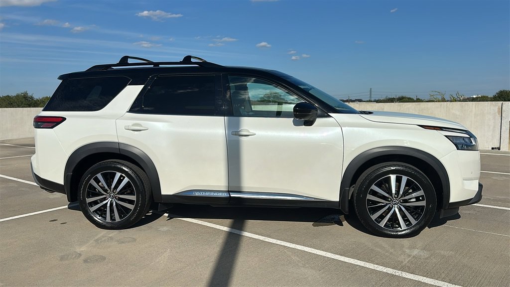 Used 2024 Nissan Pathfinder Platinum FWD image 15