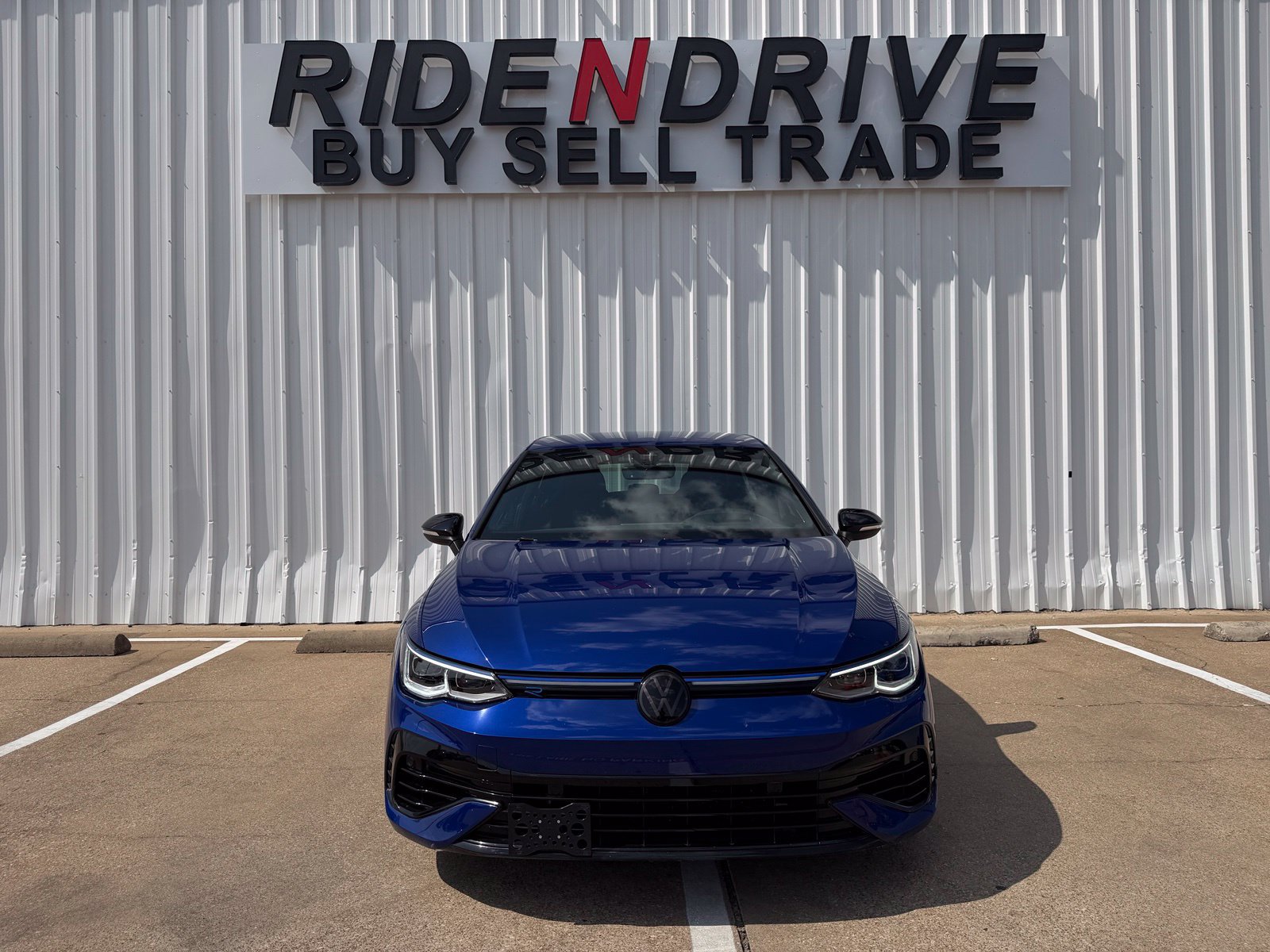 Used 2023 Volkswagen Golf 20th Anniversary Edition AWD/4WD image 10