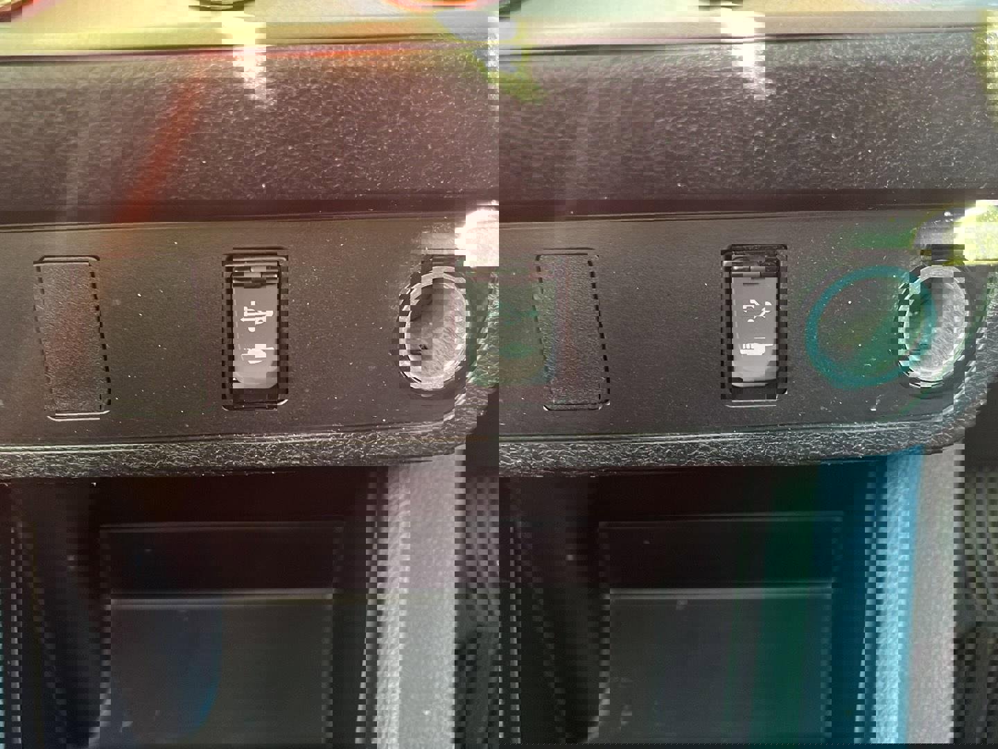 Used 2017 Toyota Tacoma SR image 18