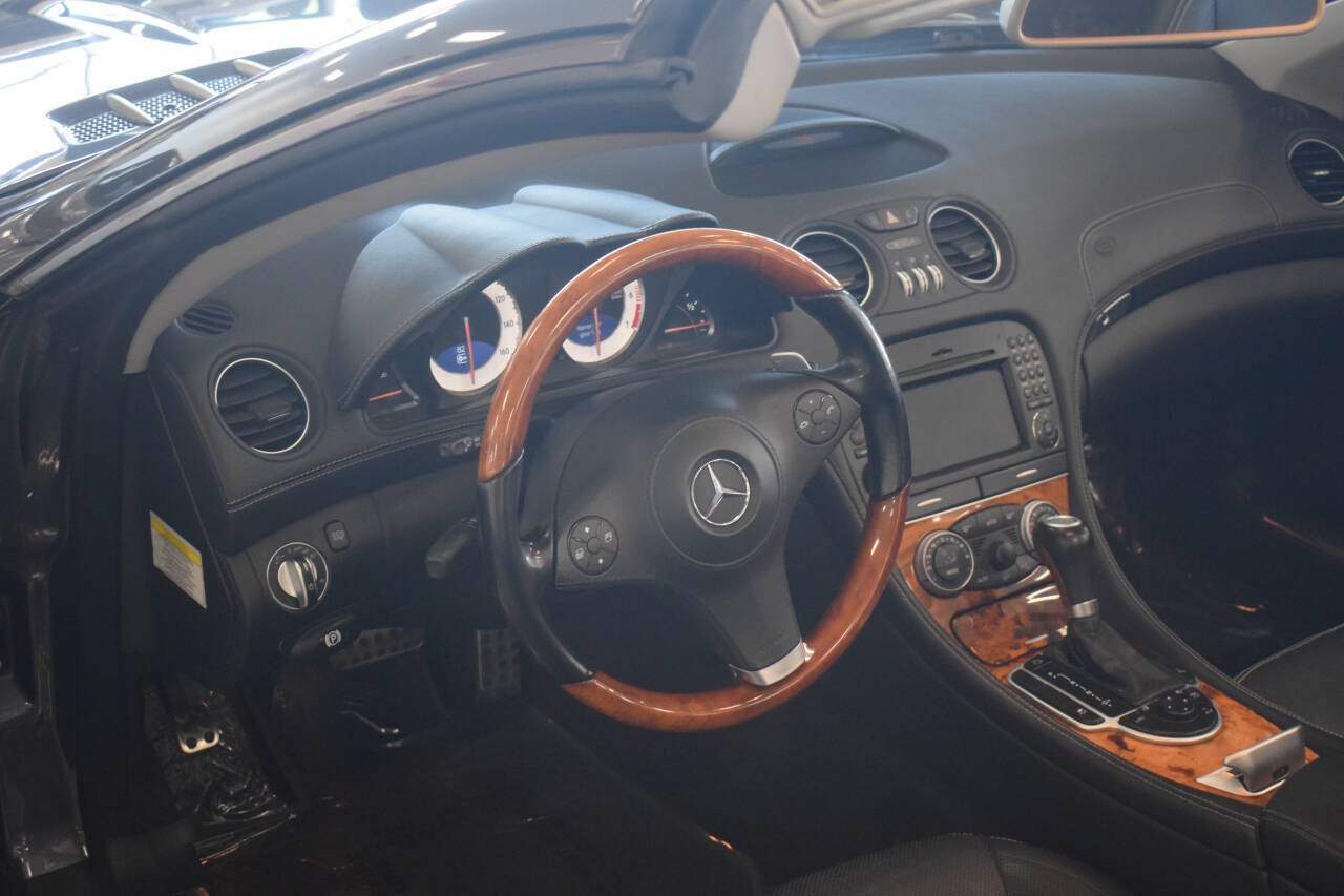 Used 2012 Mercedes-Benz SL 550 image 39