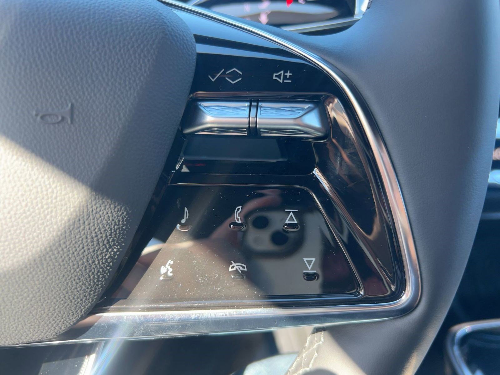 New 2026 Cadillac Lyriq Sport image 24