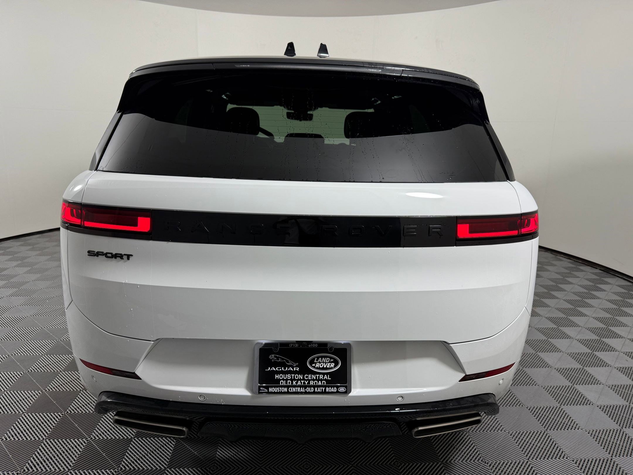 New 2026 Land Rover Range Rover Sport Dynamic SE AWD/4WD image 11
