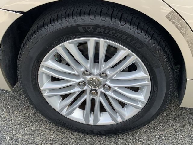 Used 2013 Lexus ES 350 w/ Luxury Pkg image 34