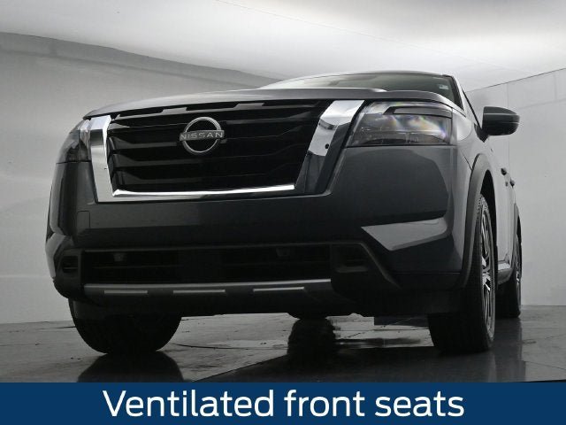 Used 2025 Nissan Pathfinder Platinum w/ Cargo Package AWD/4WD image 34