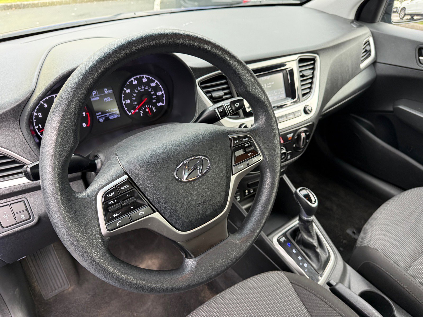 Used 2021 Hyundai Accent SE FWD image 13
