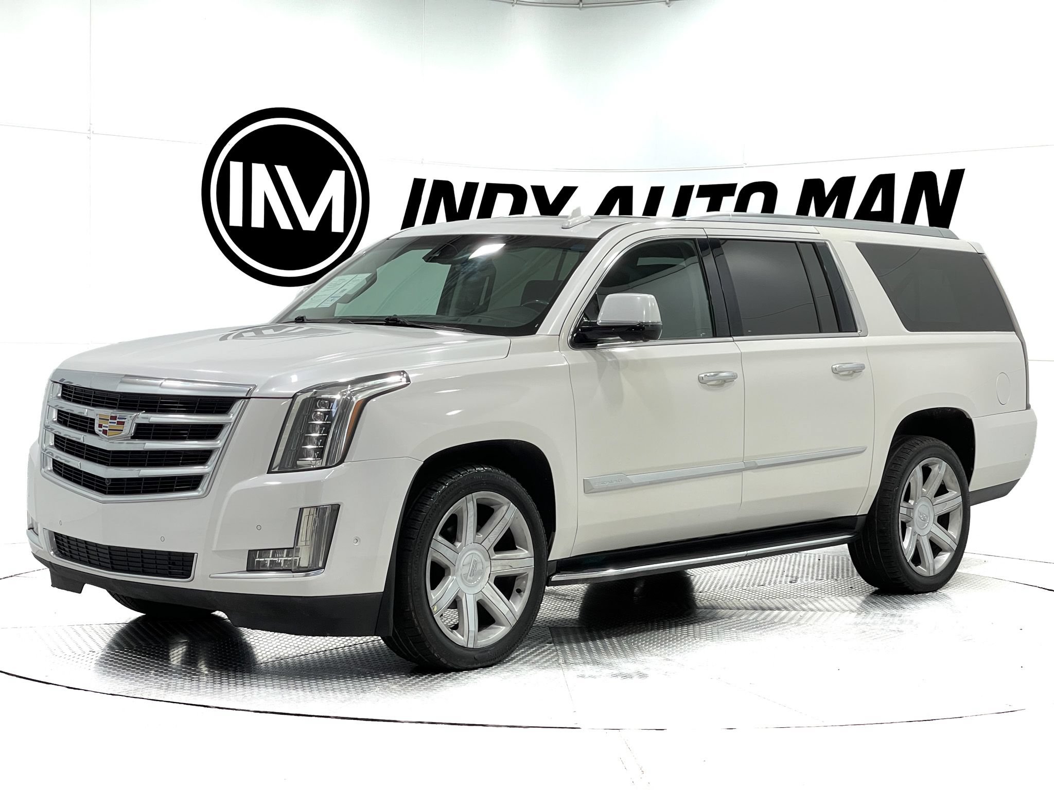 Used 2018 Cadillac Escalade ESV Luxury AWD/4WD image 8