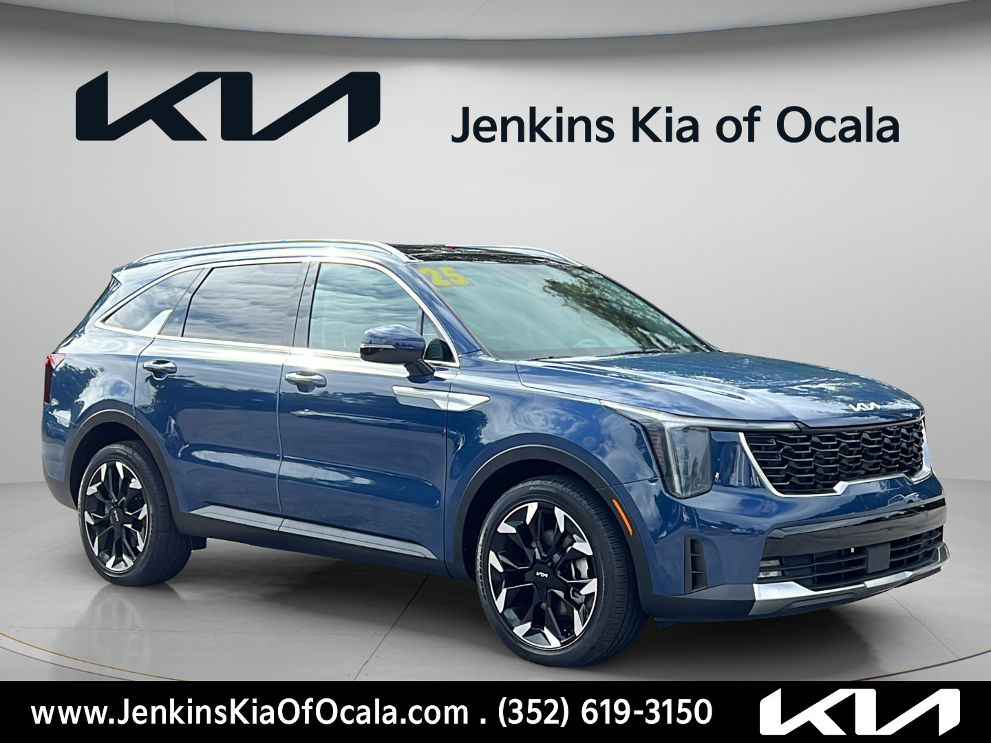 Used 2025 Kia Sorento EX w/ Panoramic Sunroof Package