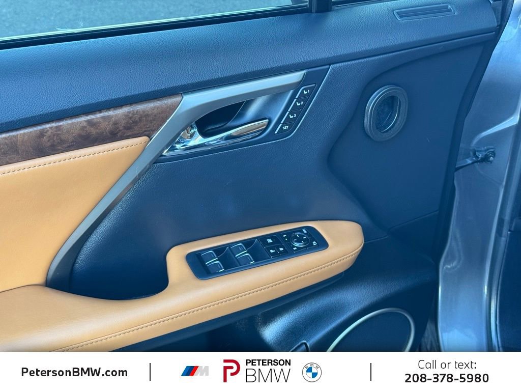 Used 2022 Lexus RX 350L Premium w/ Premium Package image 16