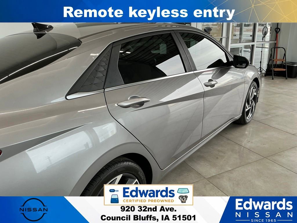 Used 2024 Hyundai Elantra SEL w/ Convenience Package FWD image 9