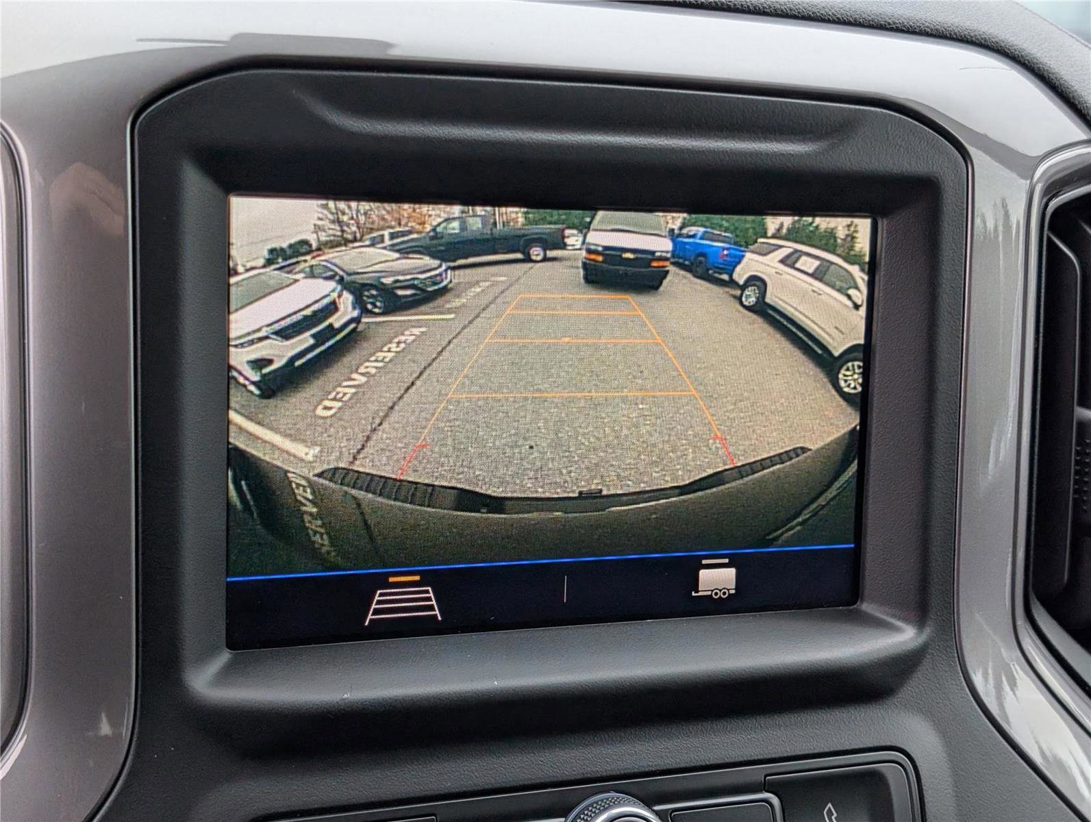 Used 2022 Chevrolet Silverado 2500 Custom w/ Custom Value Package image 25