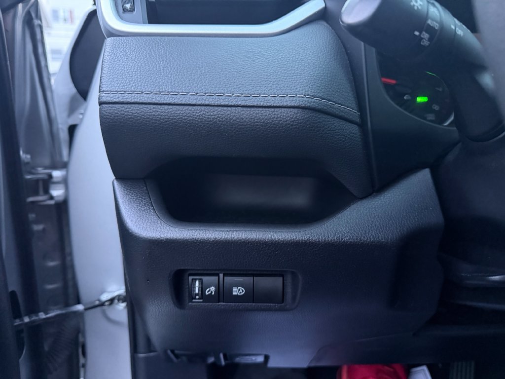Used 2020 Toyota RAV4 XLE w/ All Weather Liner Package AWD/4WD image 14