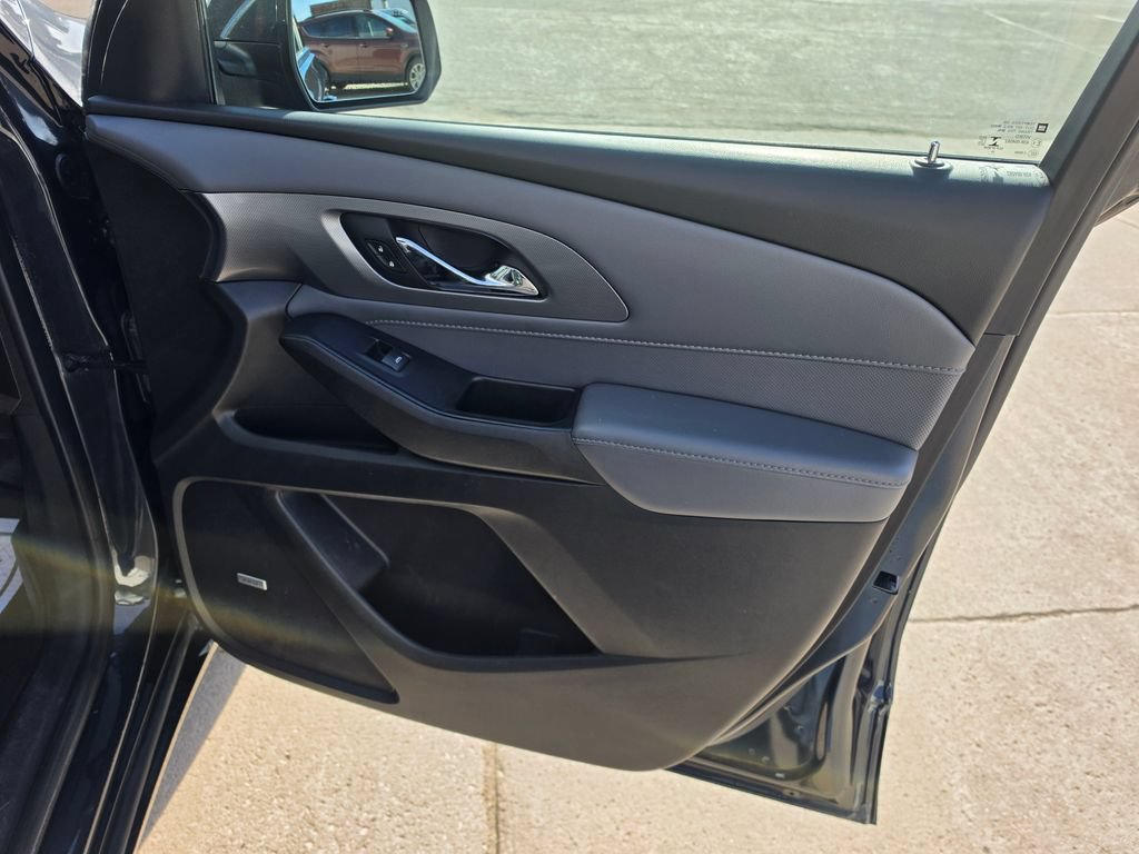 Used 2021 Chevrolet Traverse Premier AWD/4WD image 15