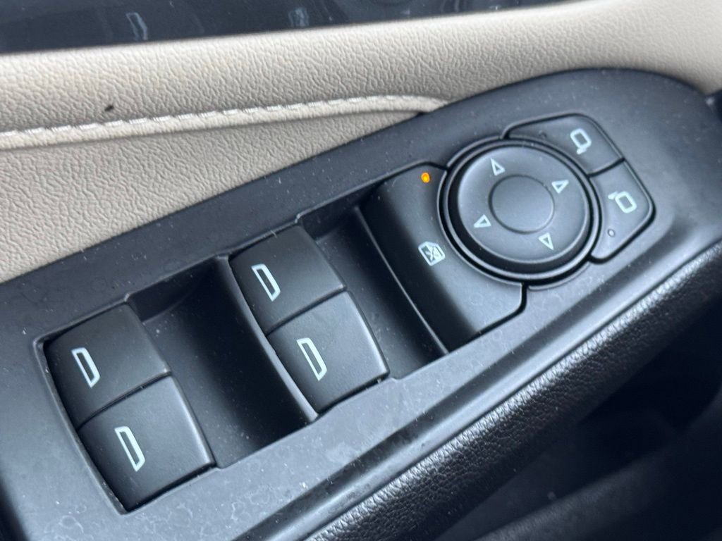 Used 2023 Chevrolet Traverse LS w/ Safety Package image 13