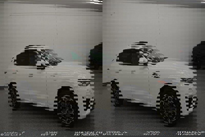 Used 2022 Maserati Levante Modena image 8