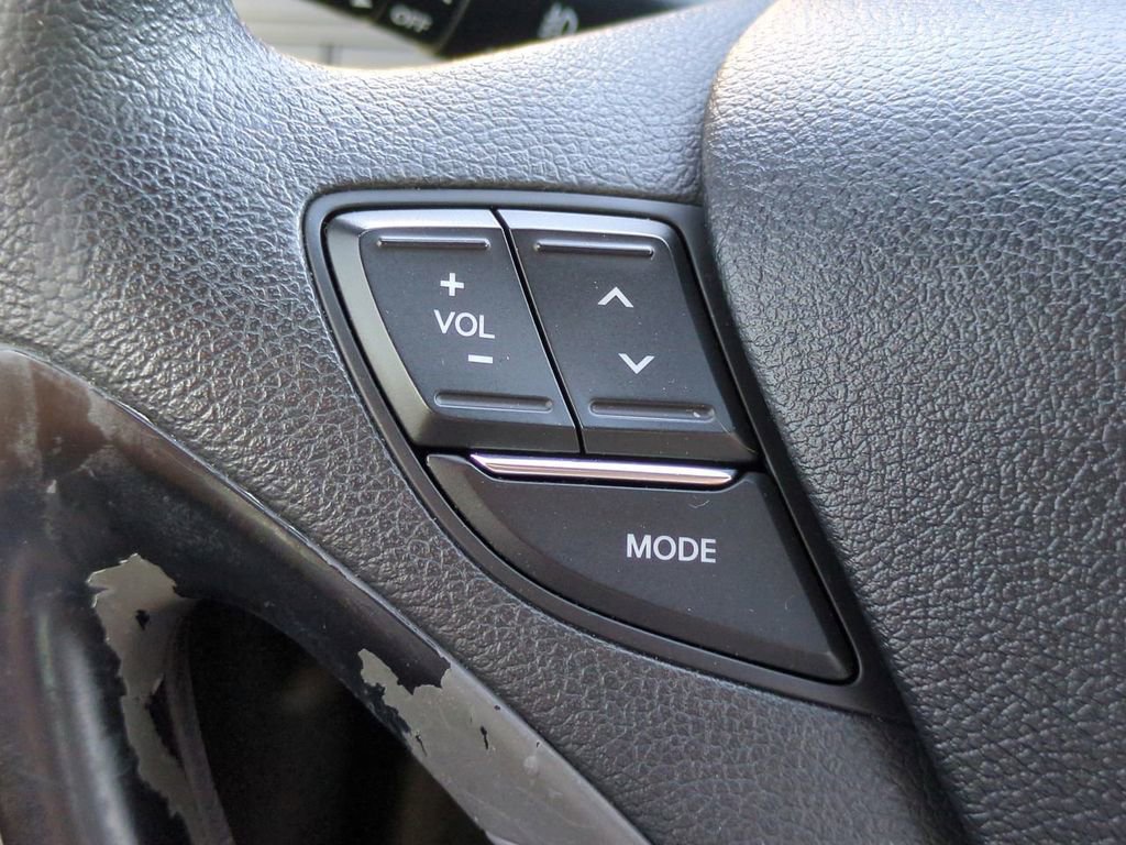 Used 2013 Hyundai Sonata Limited w/ Premium Pkg image 26