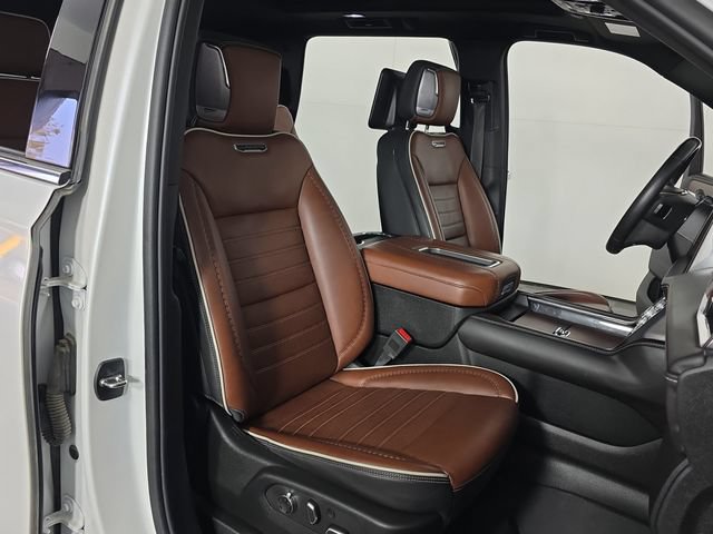 Used 2024 GMC Yukon Denali Ultimate AWD/4WD image 33