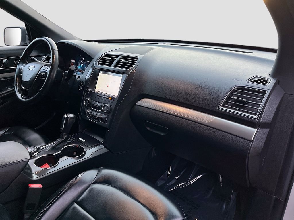 Used 2019 Ford Explorer XLT w/ Equipment Group 202A image 31