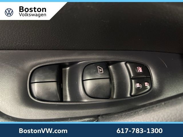 Used 2015 Nissan Rogue SL w/ SL Premium Package image 29