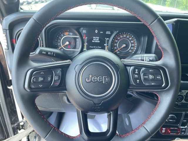 Used 2024 Jeep Wrangler Unlimited Rubicon AWD/4WD image 11