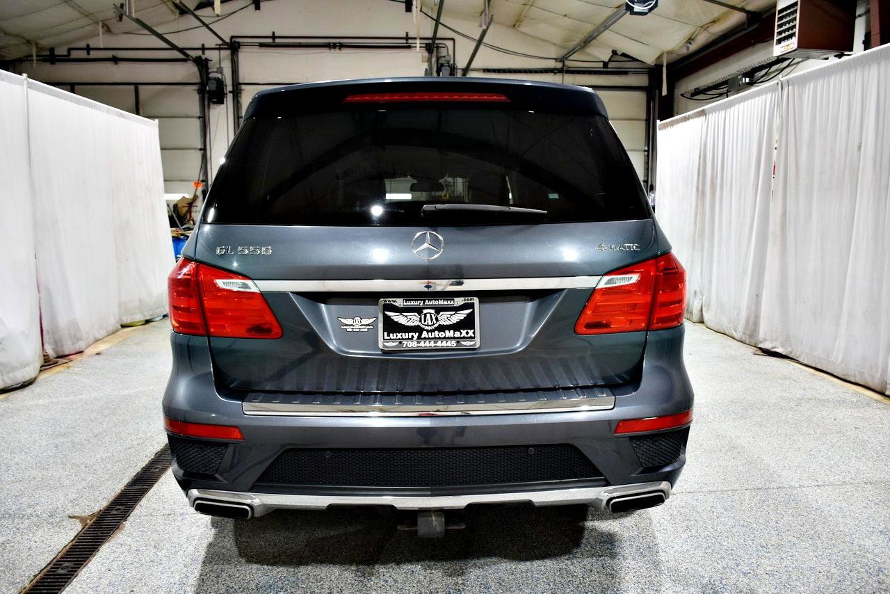 Used 2015 Mercedes-Benz GL 550 4MATIC w/ Accessory Chrome Package image 31