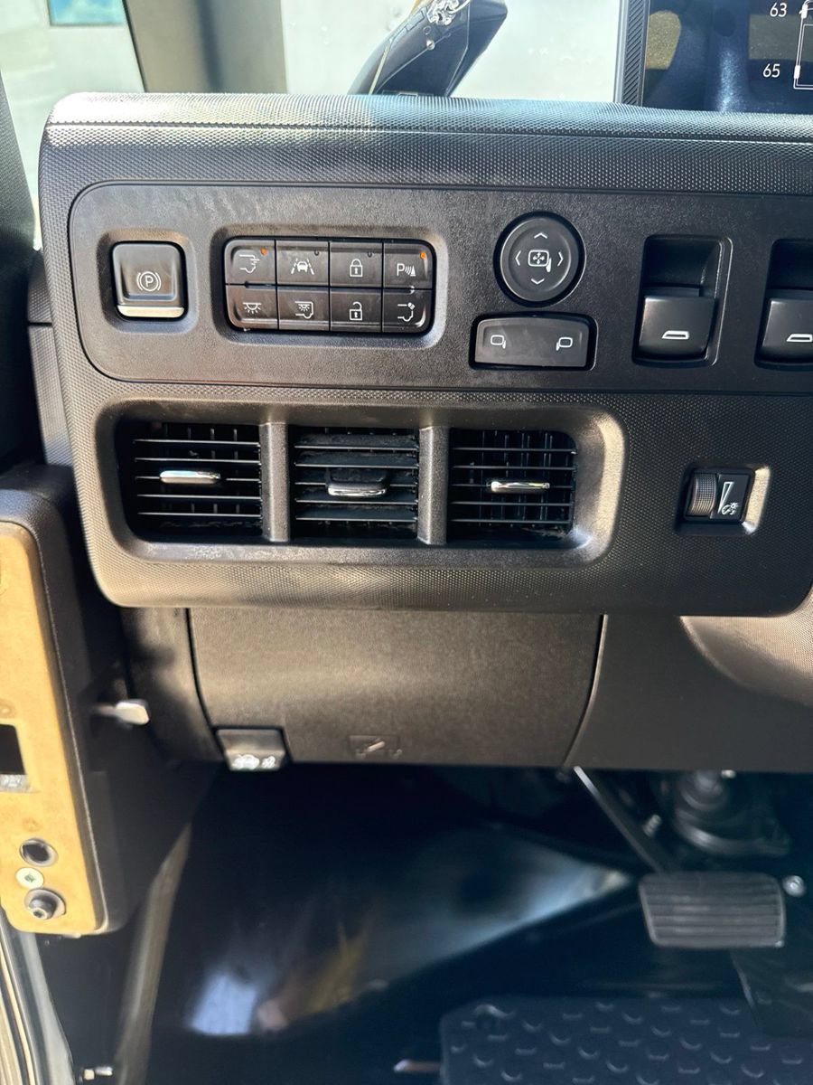 Used 2023 Chevrolet Brightdrop 600 w/ Active Safety Package 2 AWD/4WD image 9