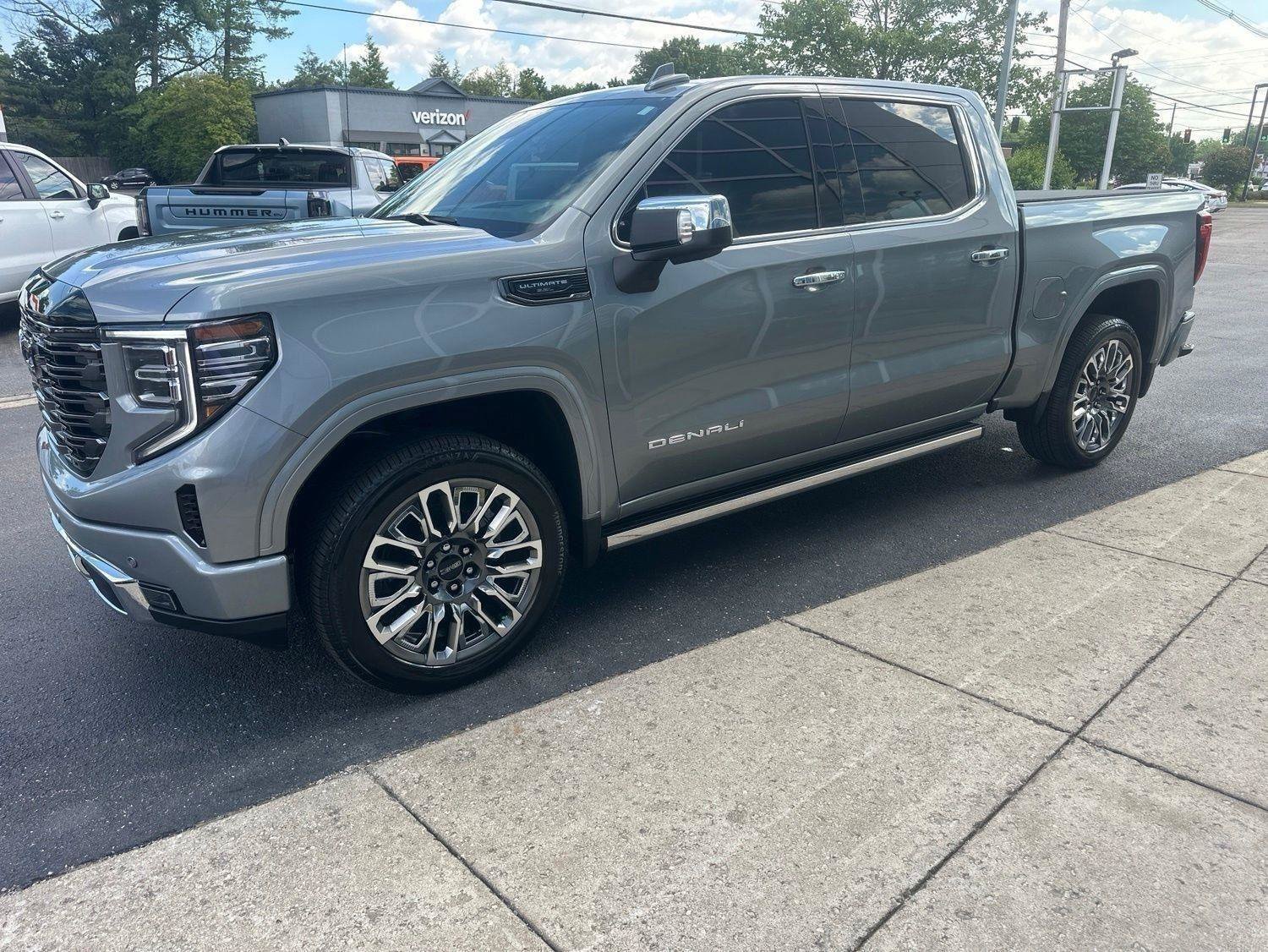 Used 2025 GMC Sierra 1500 Denali Ultimate AWD/4WD image 6