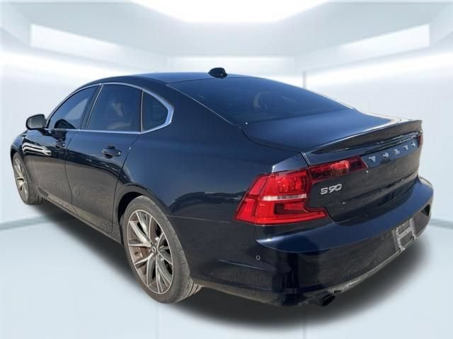 Used 2017 Volvo S90 T5 Momentum w/ Vision Package FWD image 8