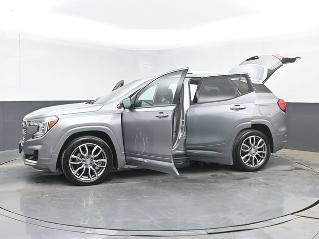 Used 2023 GMC Terrain Denali w/ Denali Premium Package AWD/4WD image 56