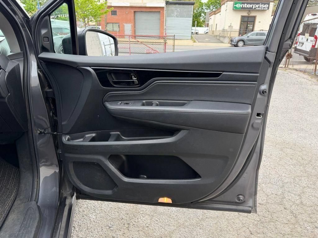 Used 2023 Honda Odyssey Touring image 15