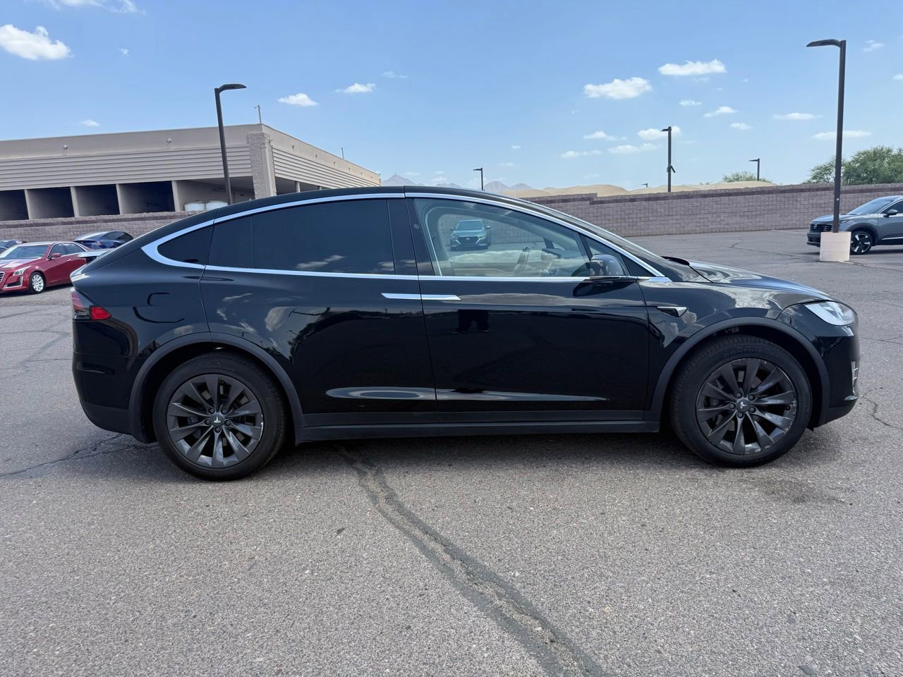 Used 2018 Tesla Model X 75D AWD/4WD image 4