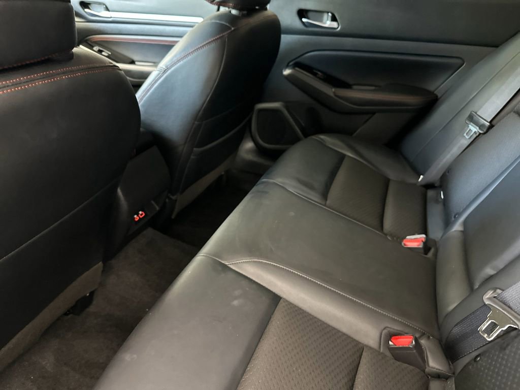 Used 2023 Nissan Altima 2.5 SR image 11