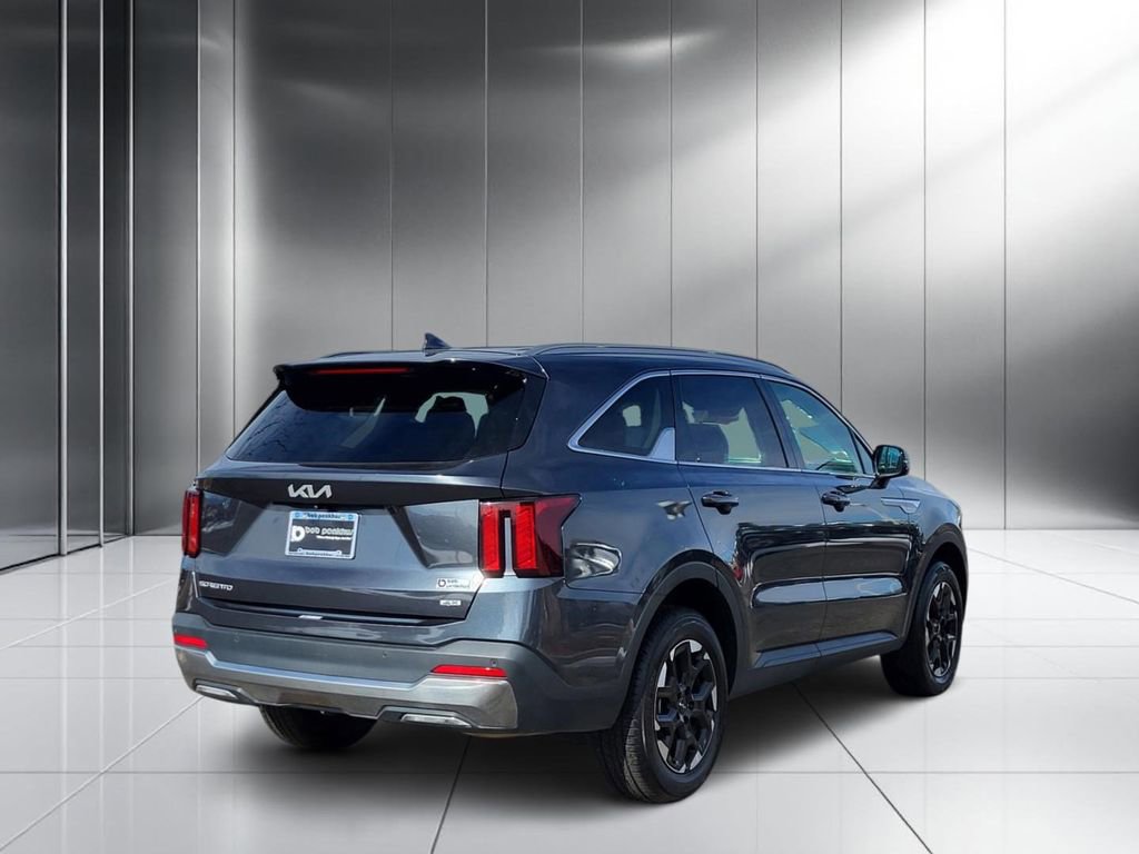 Used 2024 Kia Sorento S image 24