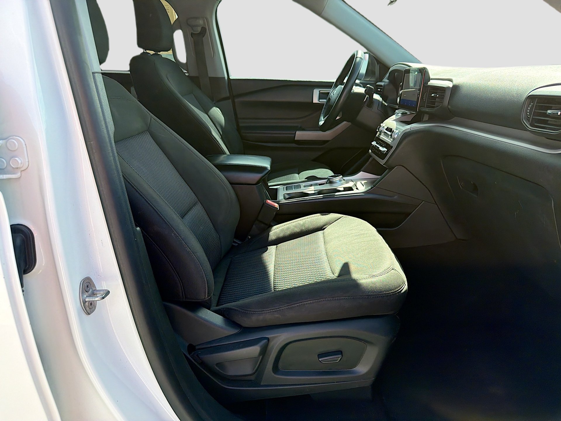 Used 2023 Ford Explorer XLT RWD image 31