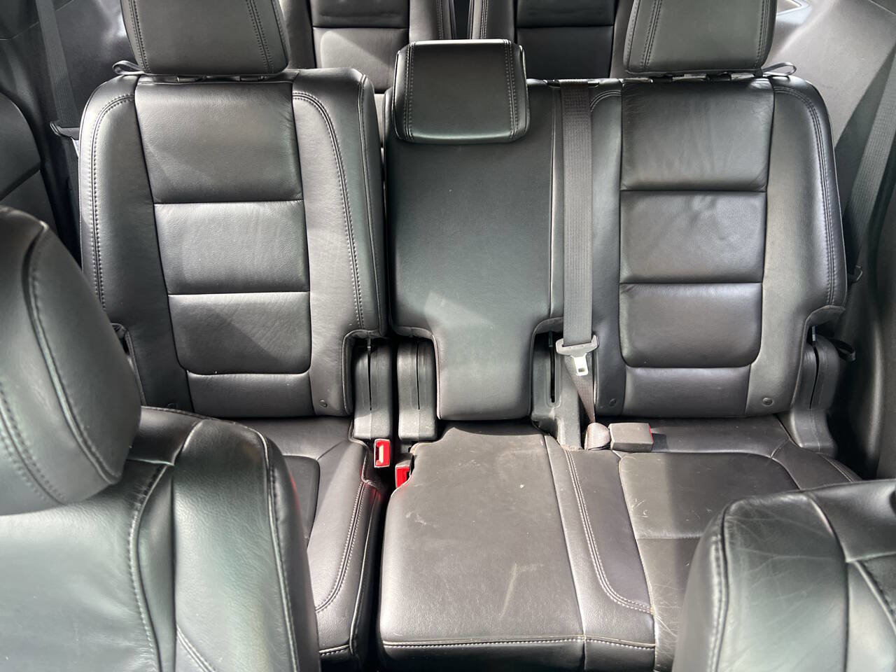 Used 2013 Ford Explorer XLT image 25