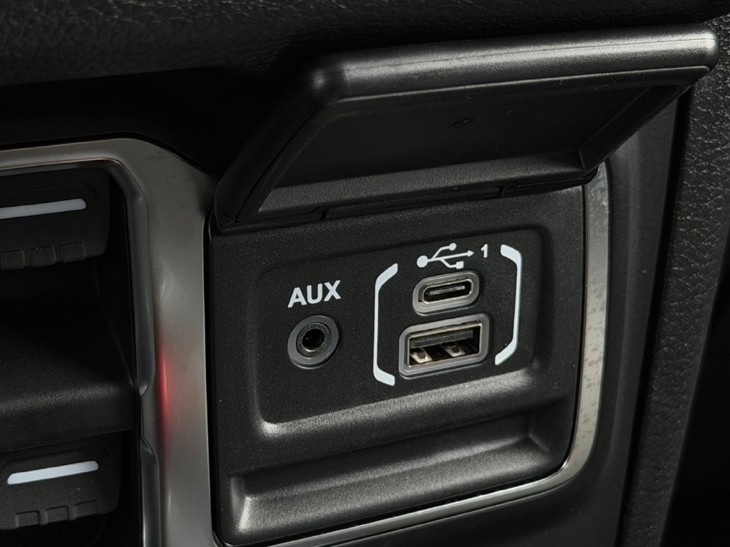 New 2026 Jeep Gladiator Sport AWD/4WD image 13