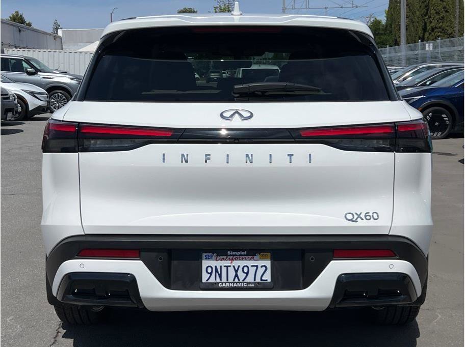 Used 2025 INFINITI QX60 Pure FWD image 4