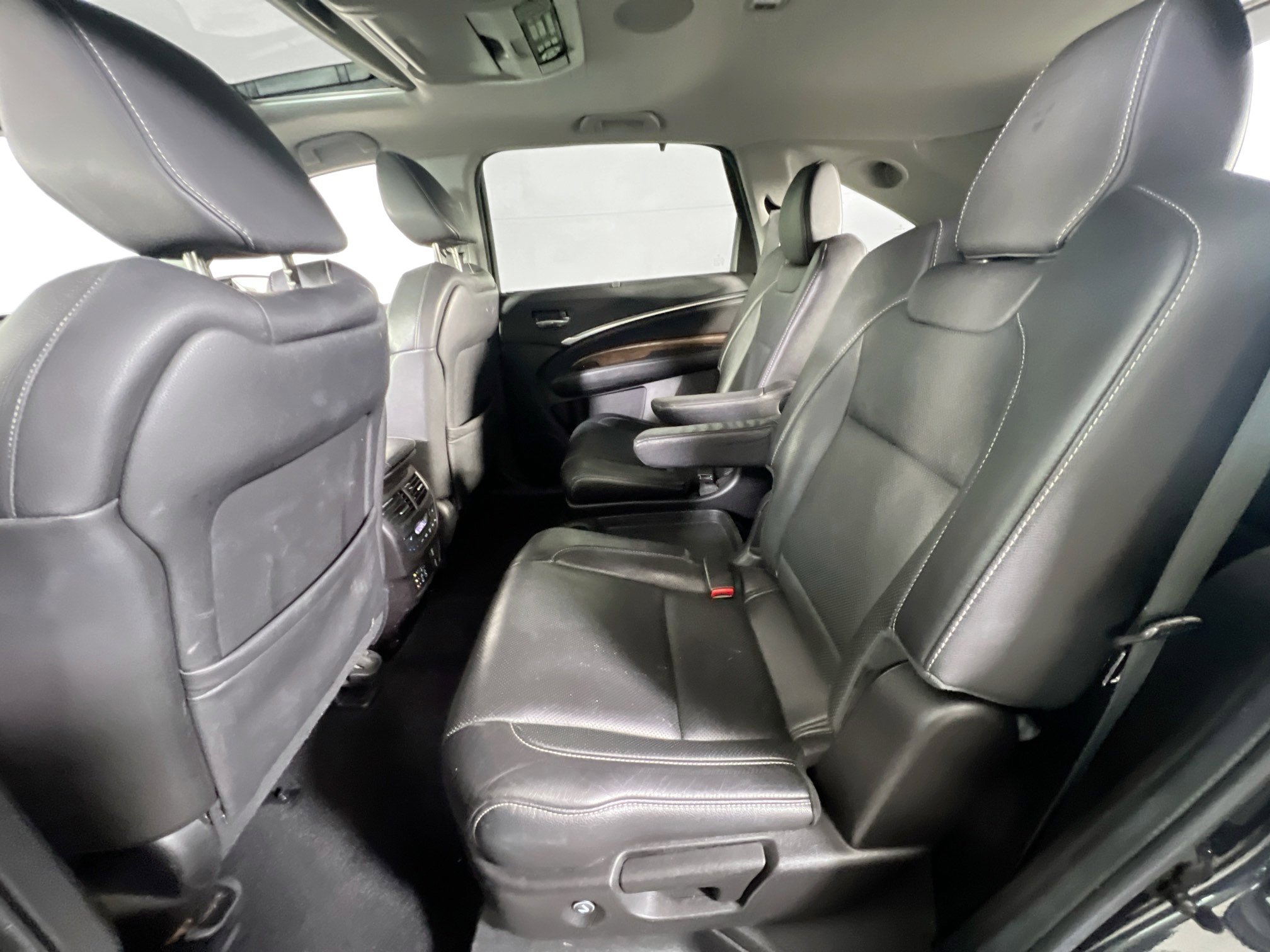 Used 2019 Acura MDX w/ Technology & Entertainment image 25