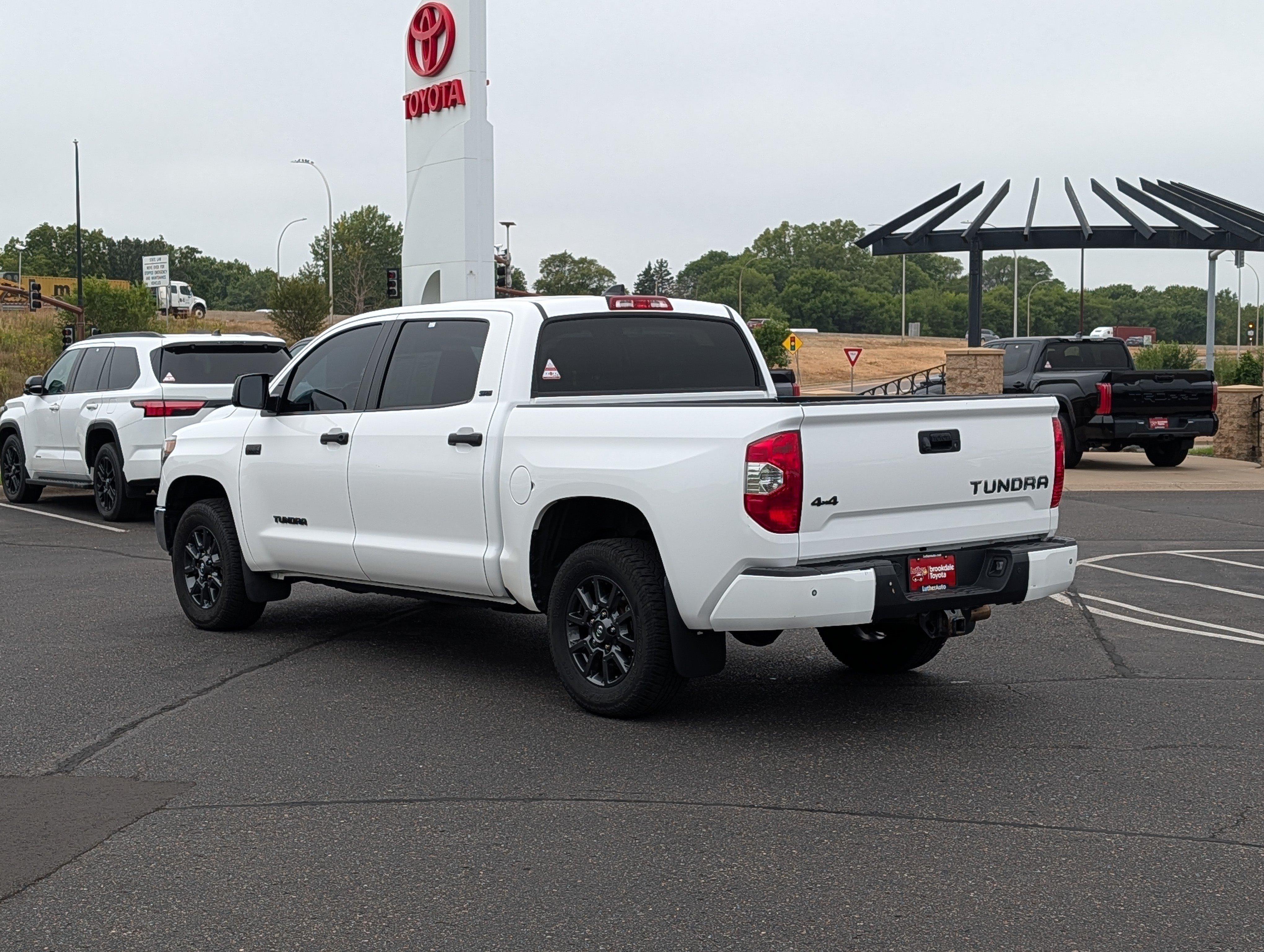 Used 2021 Toyota Tundra SR5 w/ Trail Edition AWD/4WD image 5