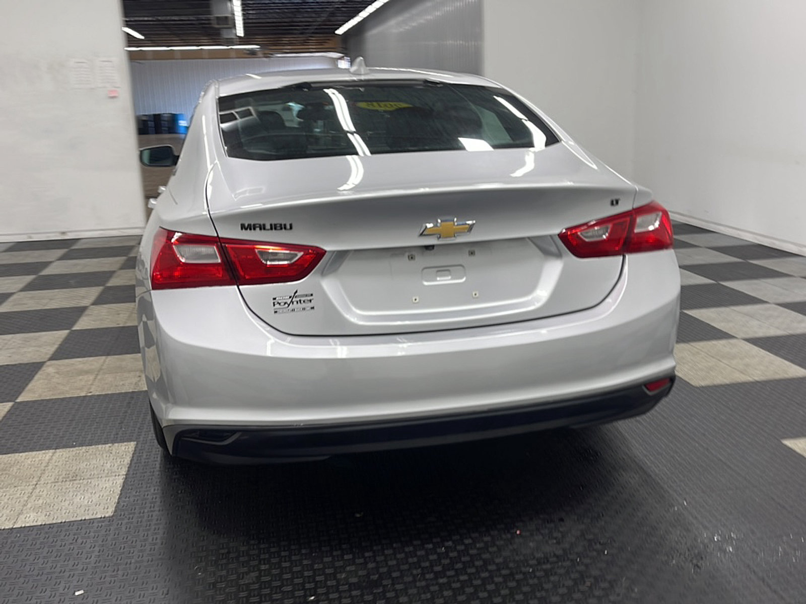 Used 2018 Chevrolet Malibu LT FWD image 16
