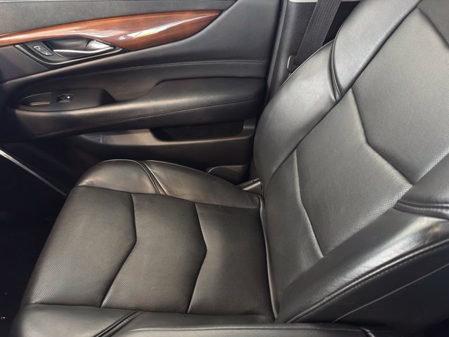 Used 2019 Cadillac Escalade Premium Luxury AWD/4WD image 26