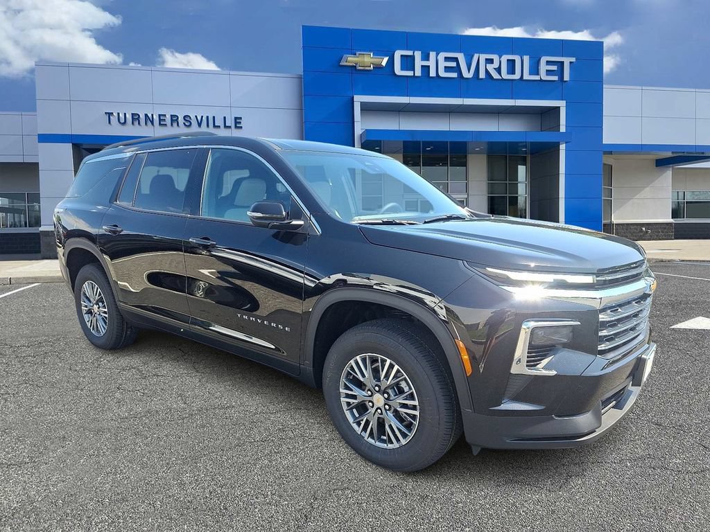 New 2027 Chevrolet Traverse LT w/ LPO, Floor Liner Package FWD image 2