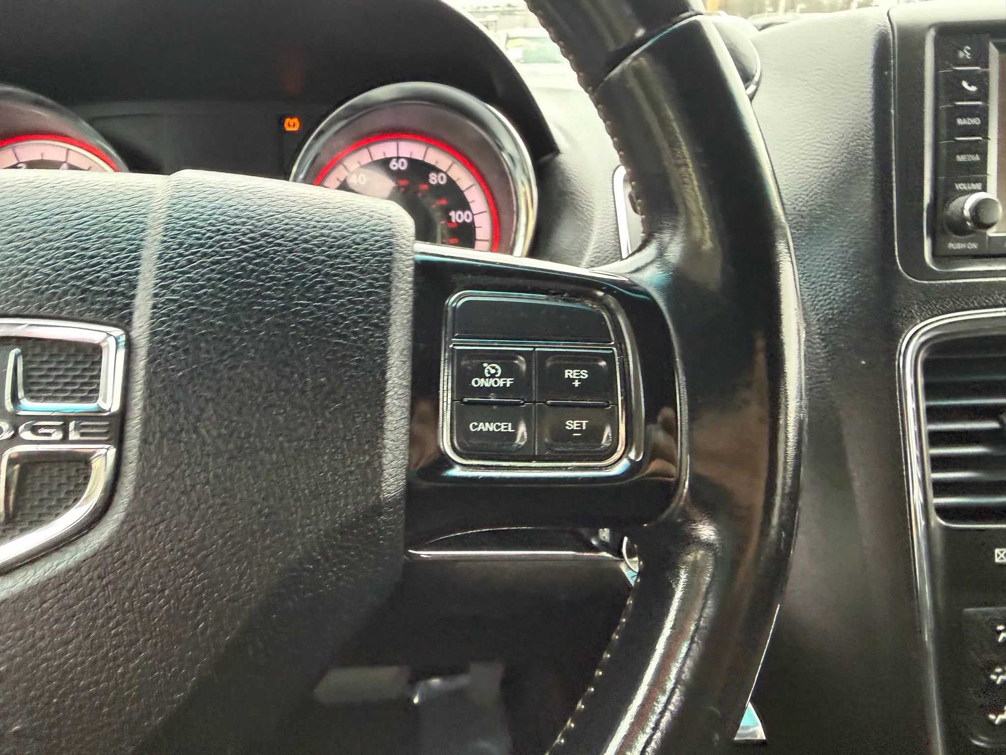 Used 2017 Dodge Grand Caravan SE image 19