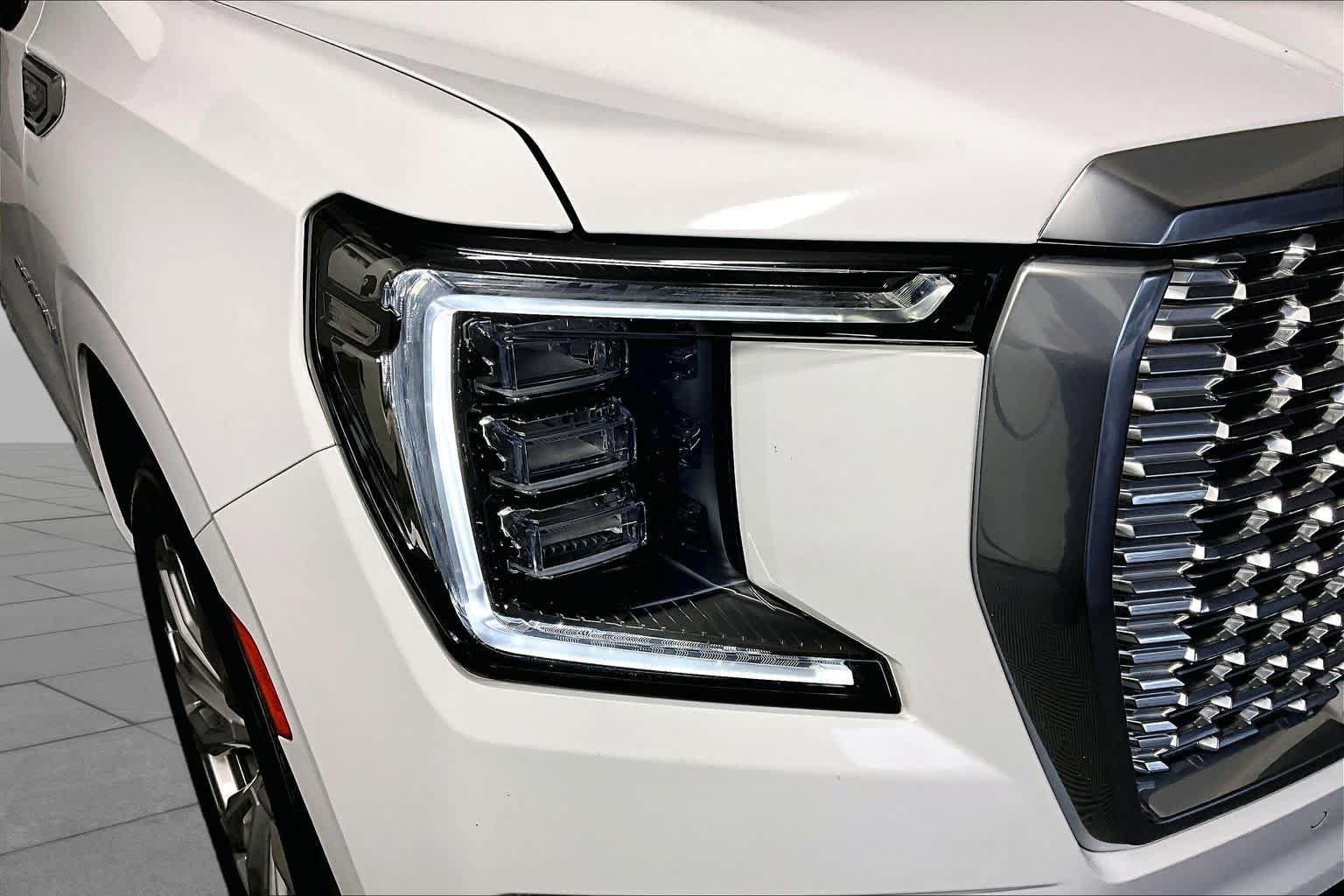 Used 2022 GMC Yukon Denali AWD/4WD image 26