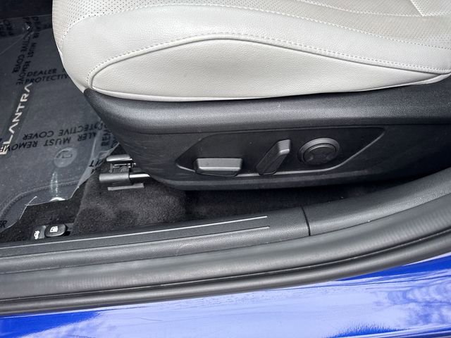 Used 2023 Hyundai Elantra Limited FWD image 12